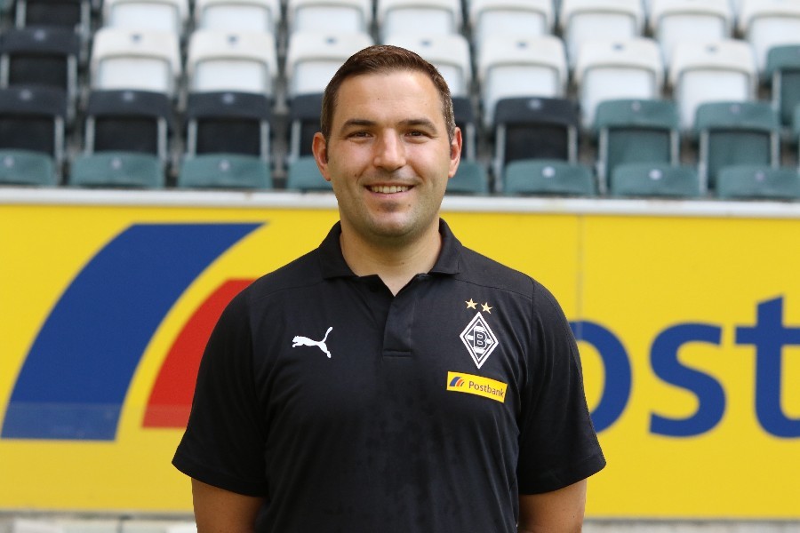 Mannschaftsfoto / Einzelportraits Borussia Mönchengladbach (2018/19)_13