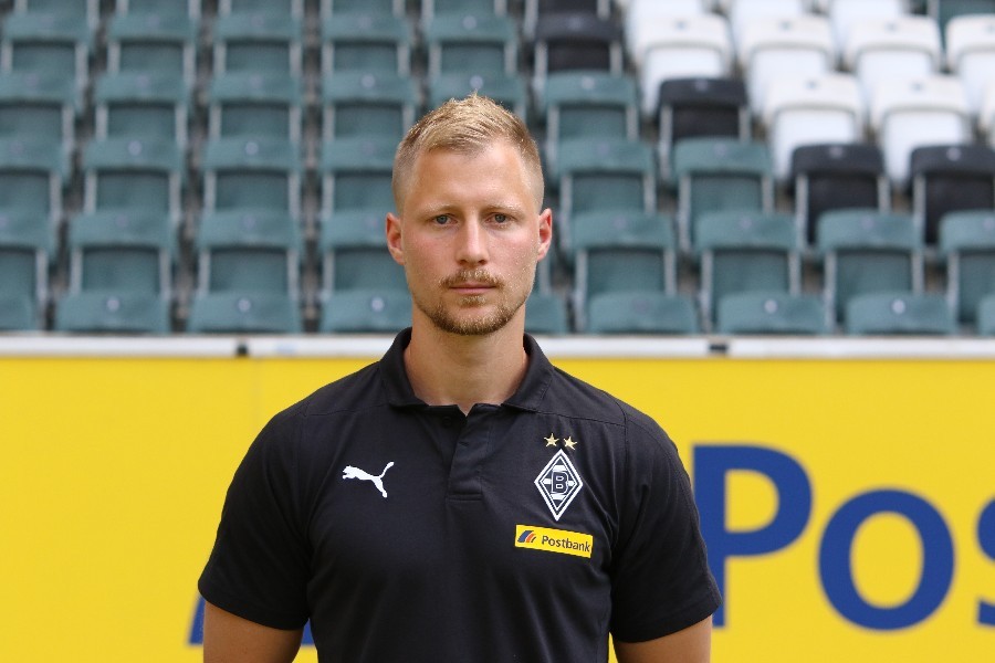 Mannschaftsfoto / Einzelportraits Borussia Mönchengladbach (2018/19)_17