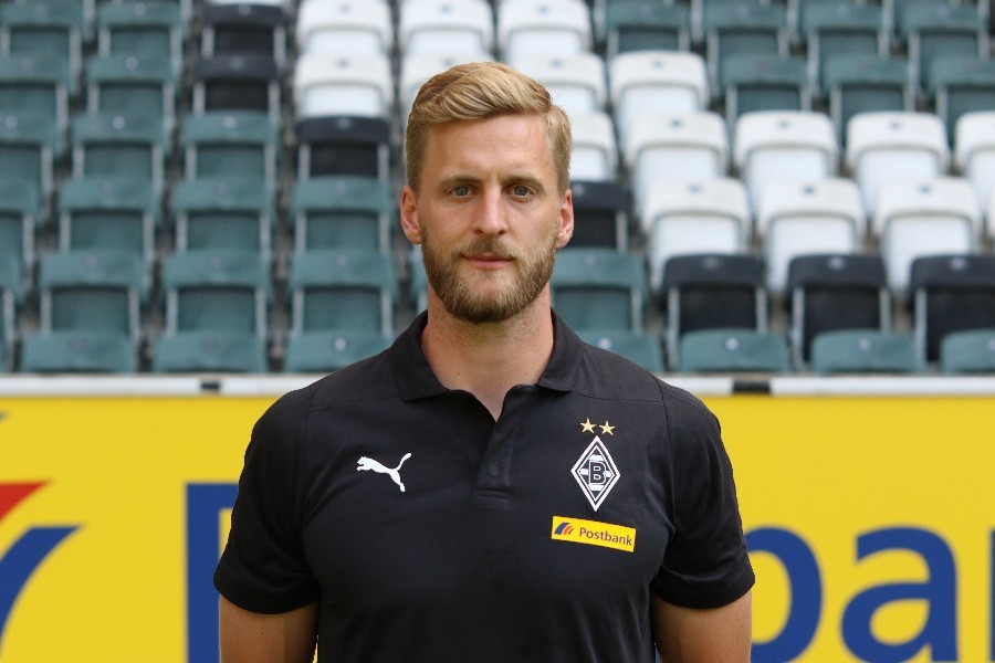 Mannschaftsfoto / Einzelportraits Borussia Mönchengladbach (2018/19)_18