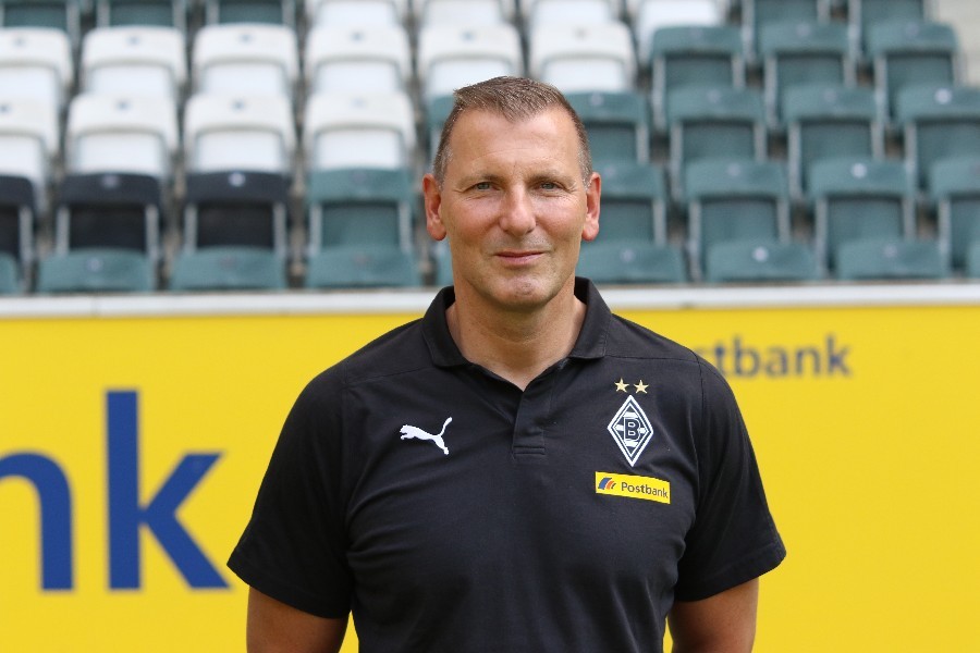 Mannschaftsfoto / Einzelportraits Borussia Mönchengladbach (2018/19)_20