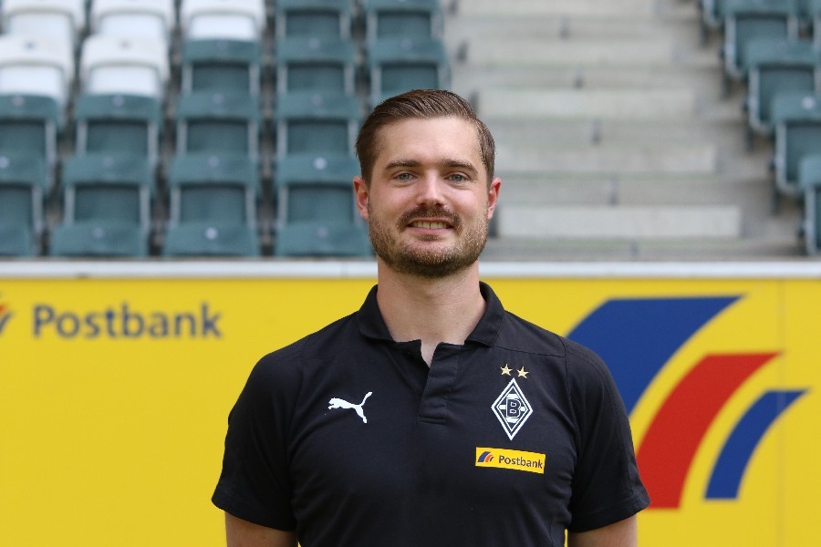 Mannschaftsfoto / Einzelportraits Borussia Mönchengladbach (2018/19)_21