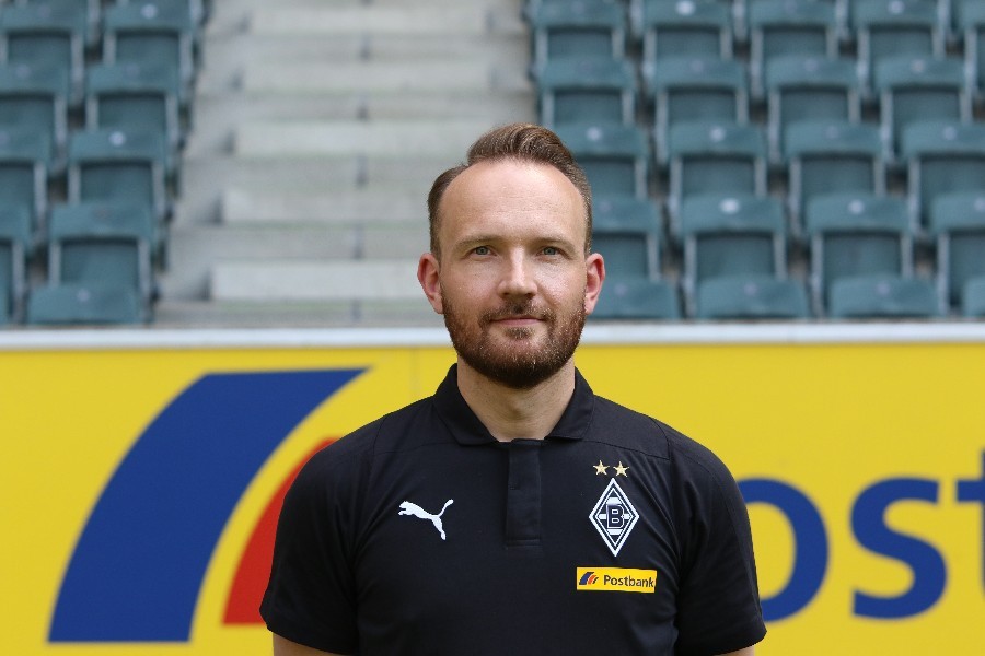Mannschaftsfoto / Einzelportraits Borussia Mönchengladbach (2018/19)_22