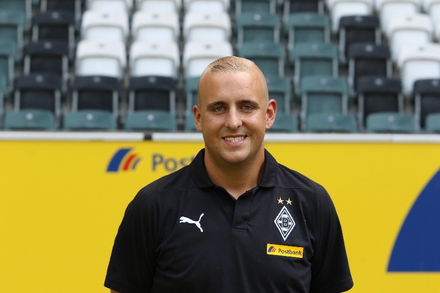 Mannschaftsfoto / Einzelportraits Borussia Mönchengladbach (2018/19)_25