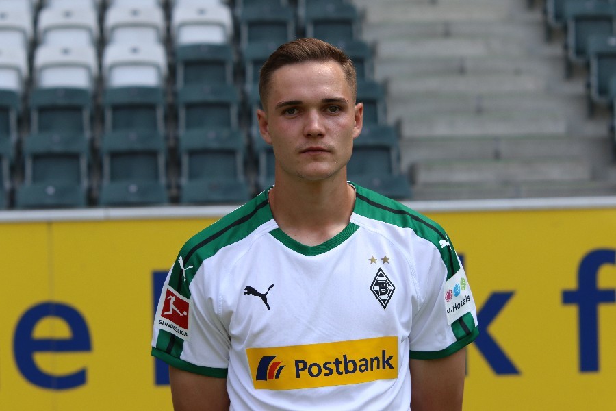 Mannschaftsfoto / Einzelportraits Borussia Mönchengladbach (2018/19)_30