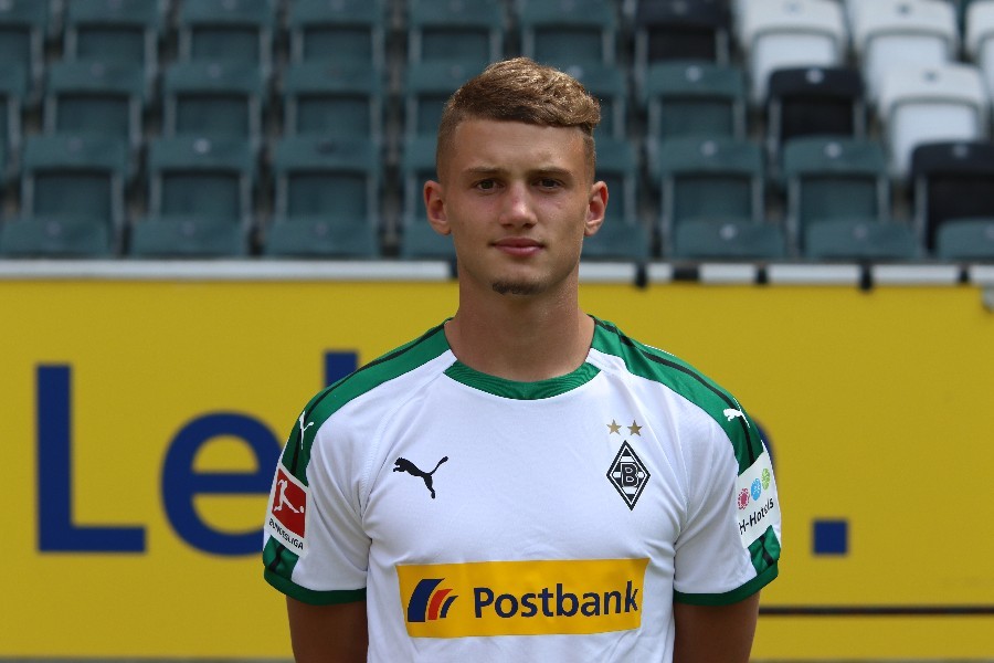 Mannschaftsfoto / Einzelportraits Borussia Mönchengladbach (2018/19)_33