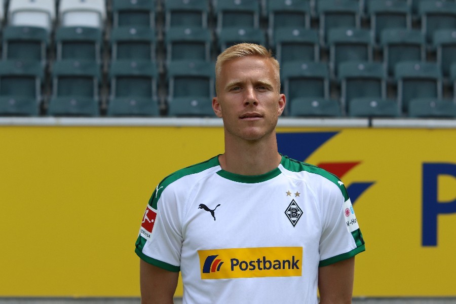 Mannschaftsfoto / Einzelportraits Borussia Mönchengladbach (2018/19)_37