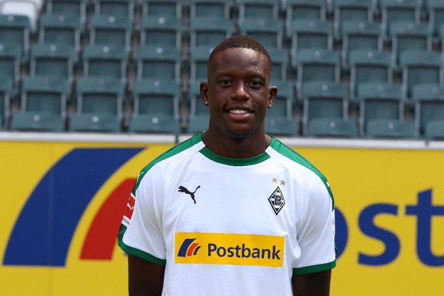 Mannschaftsfoto / Einzelportraits Borussia Mönchengladbach (2018/19)_38