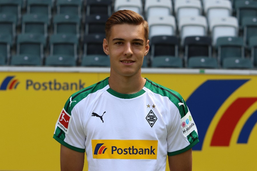 Mannschaftsfoto / Einzelportraits Borussia Mönchengladbach (2018/19)_6