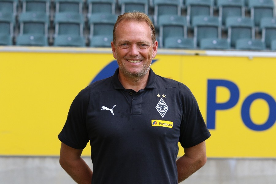 Mannschaftsfoto / Einzelportraits Borussia Mönchengladbach (2018/19)_7