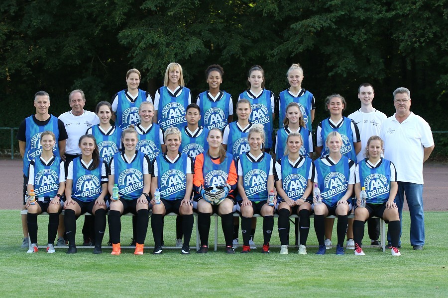 Mannschaftsfoto Frauen Dülkener FC (2019/20)_3