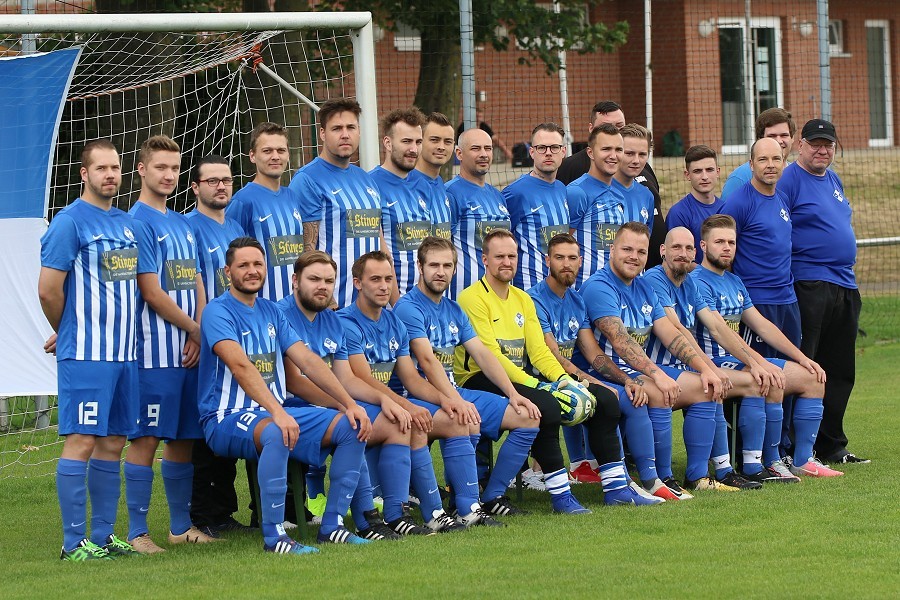Mannschaftsfoto SV Jungblut Born (2019/20)_6