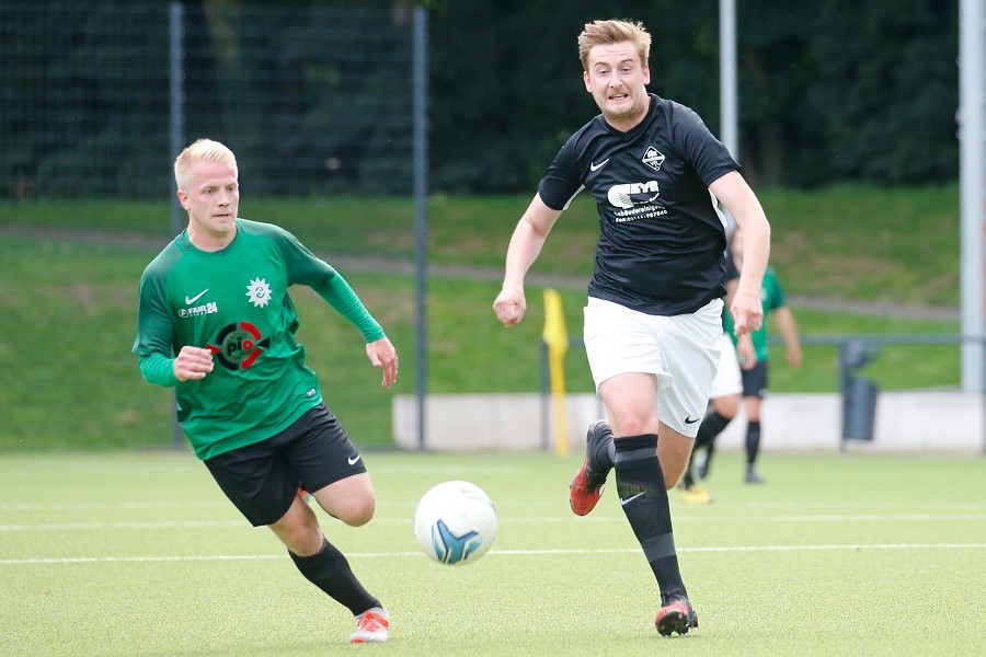 Polizei SV Mönchengladbach vs. DJK/VfL Giesenkirchen (2021/22)_1