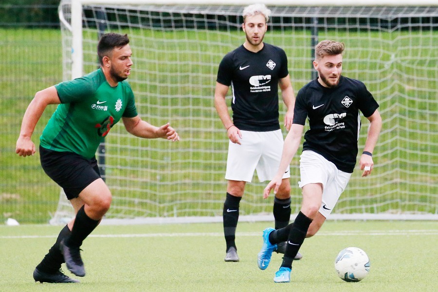 Polizei SV Mönchengladbach vs. DJK/VfL Giesenkirchen (2021/22)_26