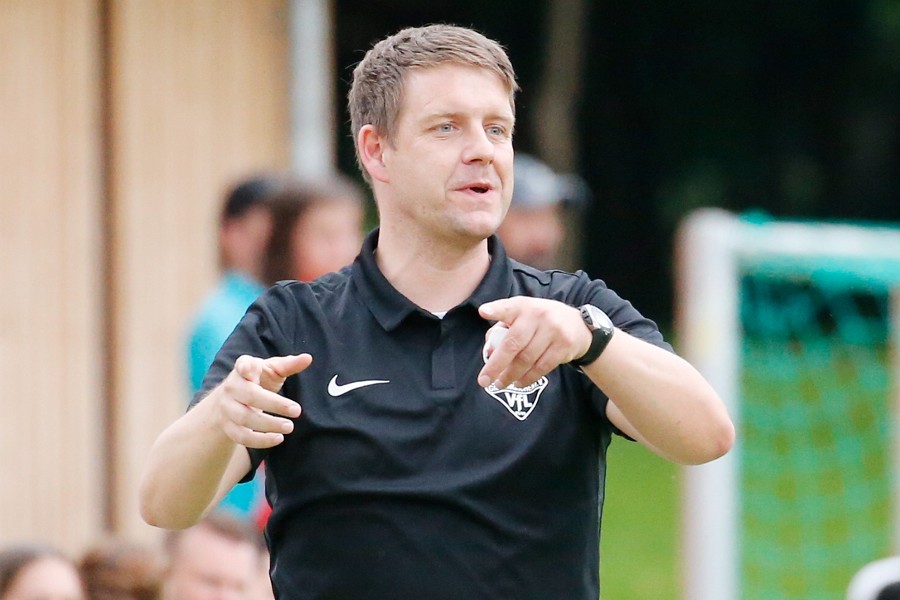 Polizei SV Mönchengladbach vs. DJK/VfL Giesenkirchen (2021/22)_8