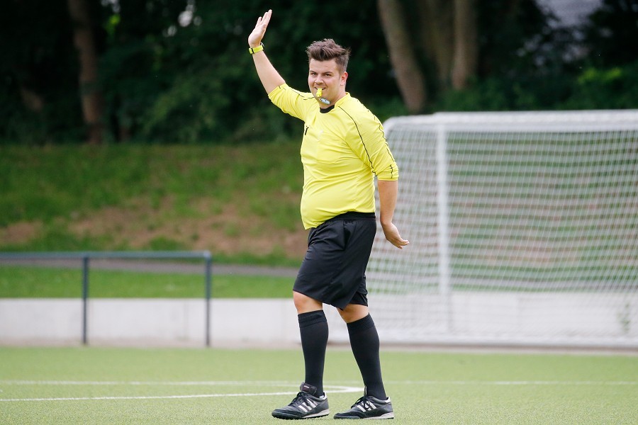 Polizei SV Mönchengladbach vs. DJK/VfL Giesenkirchen (2021/22)_9