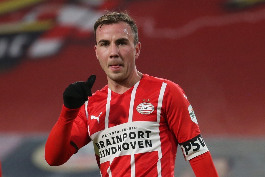 PSV Eindhoven vs. Telstar (2021/22)_11