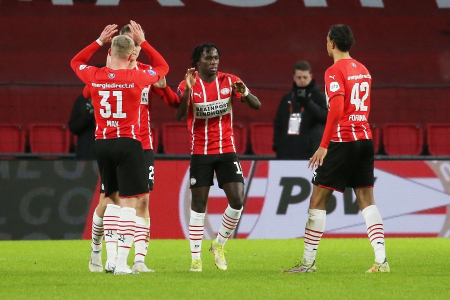 PSV Eindhoven vs. Telstar (2021/22)_16