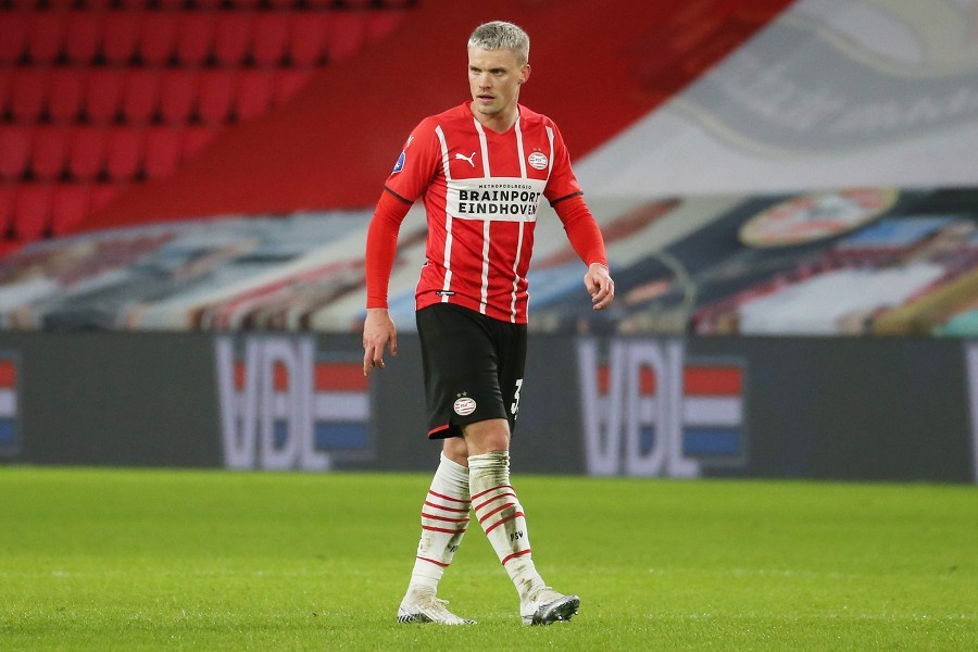 PSV Eindhoven vs. Telstar (2021/22)_35