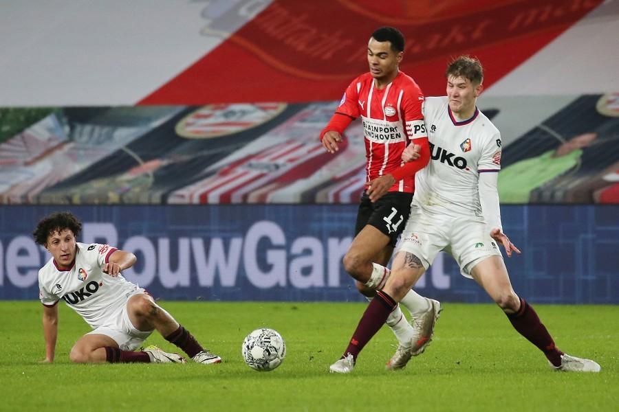 PSV Eindhoven vs. Telstar (2021/22)_40