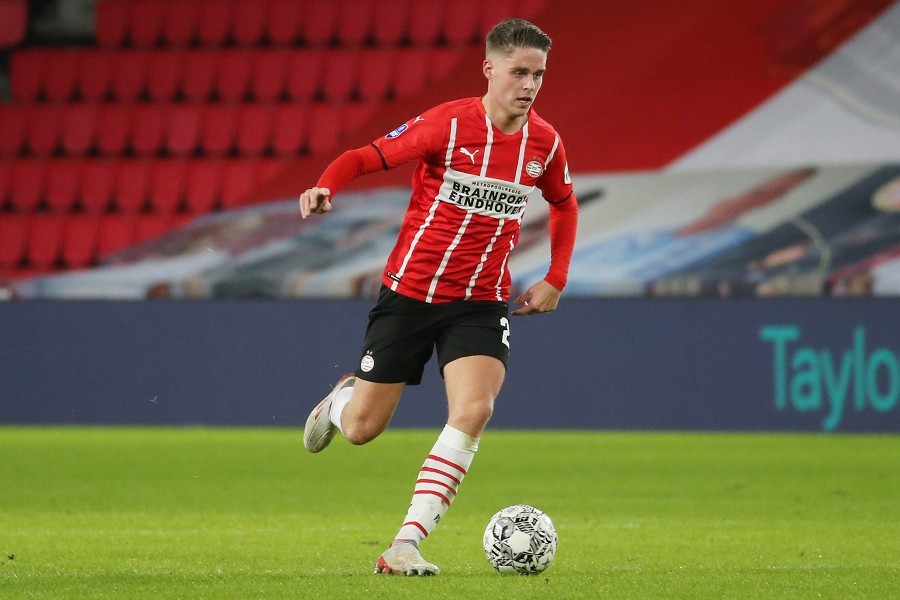 PSV Eindhoven vs. Telstar (2021/22)_52