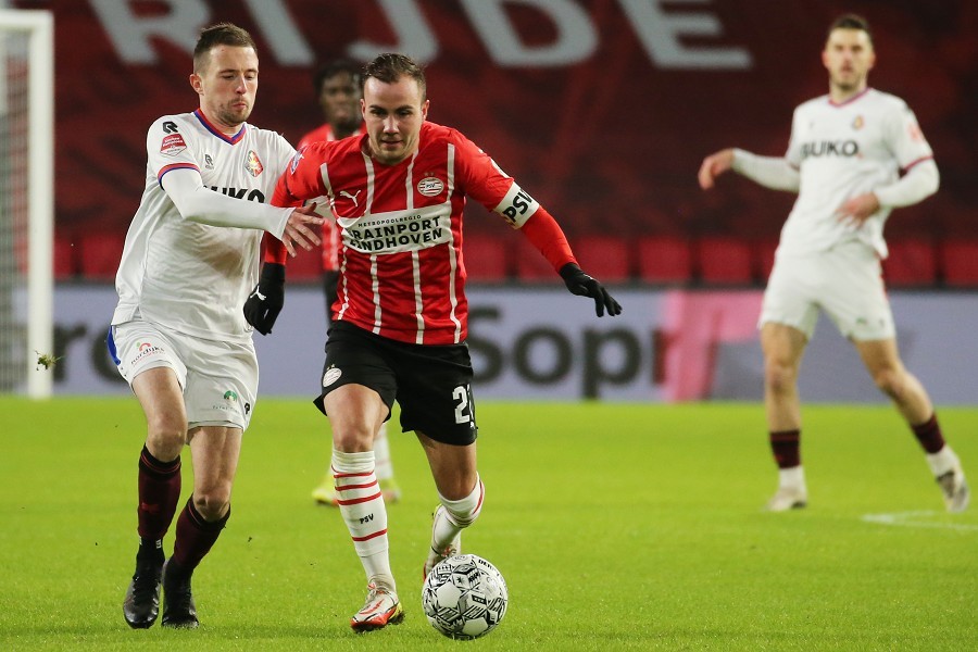 PSV Eindhoven vs. Telstar (2021/22)_6
