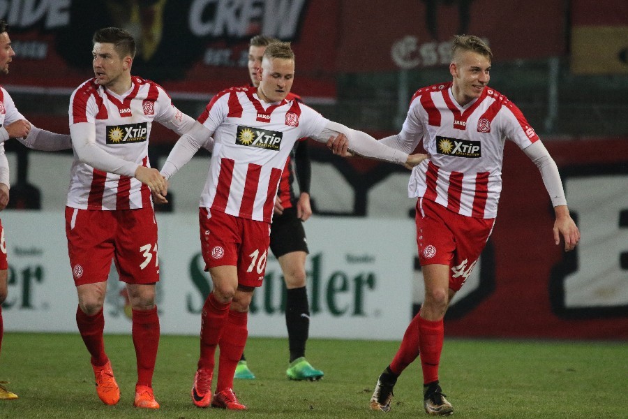 RW Essen- SG Wattenscheid 09 (2017/18)_36