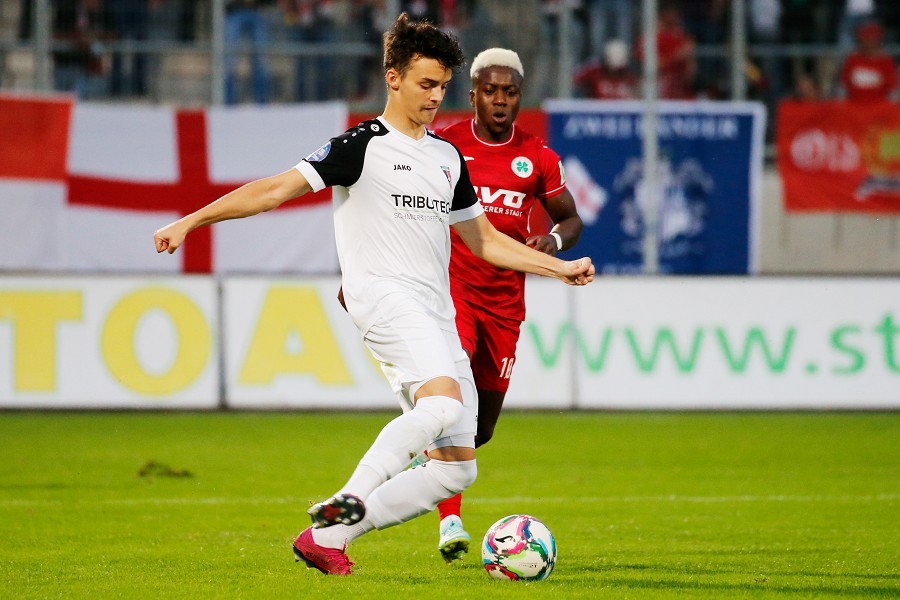 RW Oberhausen vs. FC Wegberg-Beeck (2021/22)_13