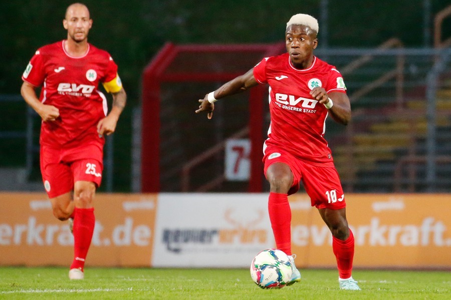 RW Oberhausen vs. FC Wegberg-Beeck (2021/22)_18