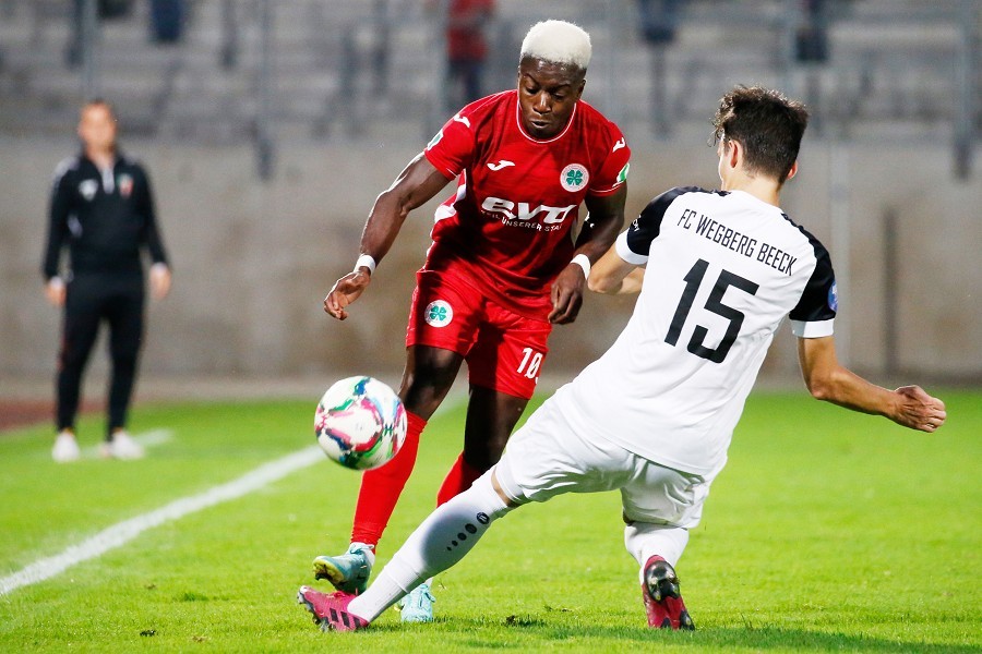 RW Oberhausen vs. FC Wegberg-Beeck (2021/22)_27