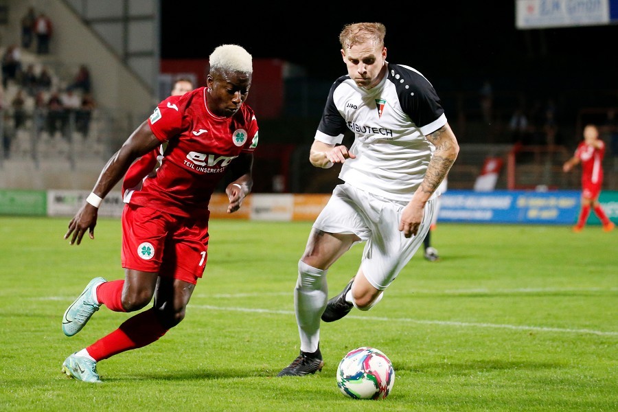 RW Oberhausen vs. FC Wegberg-Beeck (2021/22)_37