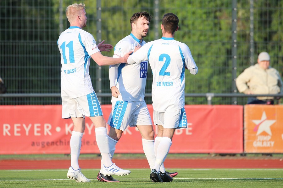 SC Düsseldorf-West vs. 1. FC Mönchengladbach (2021/22)_20