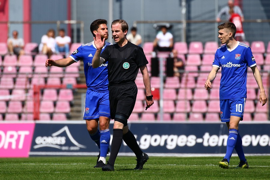 SC Fortuna Köln- SpVgg Unterhaching (2018/19)_15