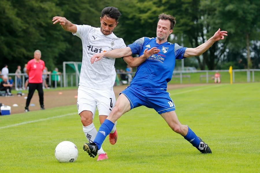 SC Teutonia Kleinenbroich vs. Borussia Mönchengladbach U23 (2021/22)_18