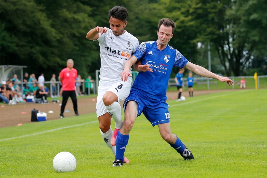 SC Teutonia Kleinenbroich vs. Borussia Mönchengladbach U23 (2021/22)_19