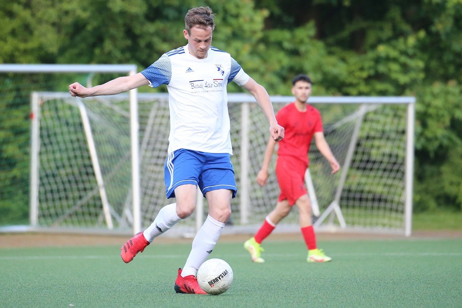 SC Teutonia Kleinenbroich vs. DJK/VfL Giesenkirchen (2021/22)_13