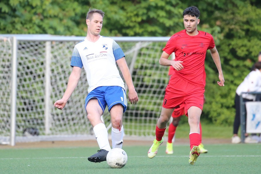 SC Teutonia Kleinenbroich vs. DJK/VfL Giesenkirchen (2021/22)_14