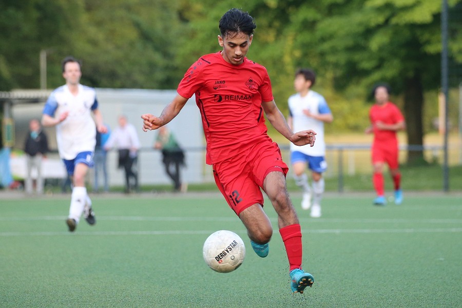 SC Teutonia Kleinenbroich vs. DJK/VfL Giesenkirchen (2021/22)_17