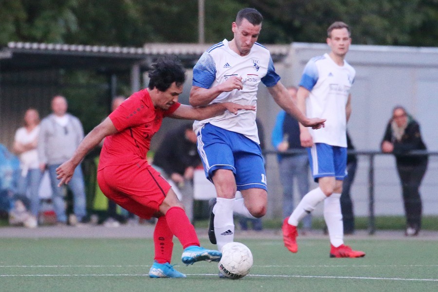 SC Teutonia Kleinenbroich vs. DJK/VfL Giesenkirchen (2021/22)_36