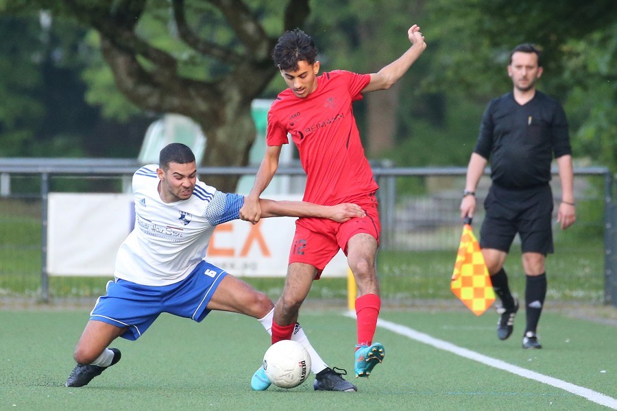 SC Teutonia Kleinenbroich vs. DJK/VfL Giesenkirchen (2021/22)_8