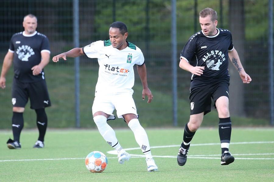 SC Victoria Mennrath Allstars vs.Weisweiler Elf (2022/23)_14