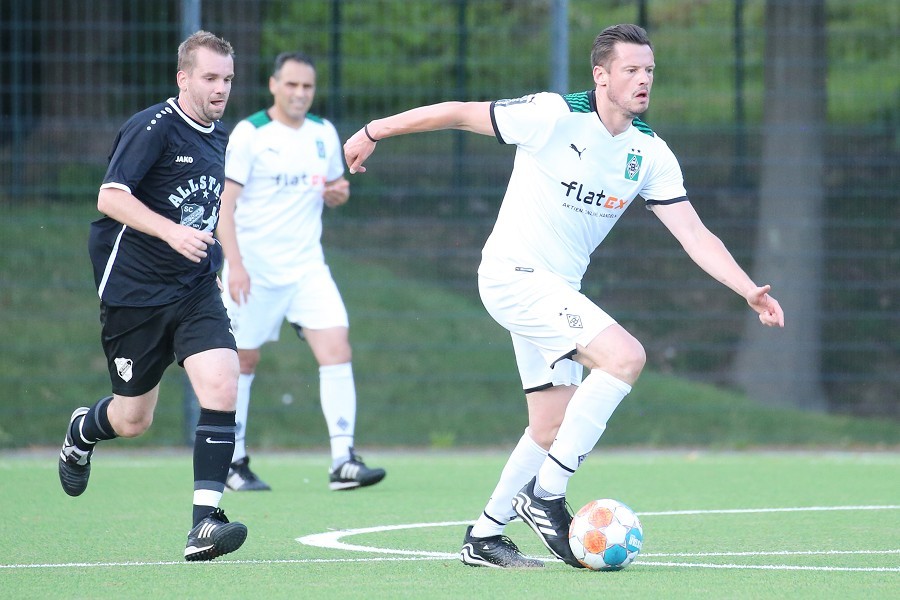 SC Victoria Mennrath Allstars vs.Weisweiler Elf (2022/23)_22