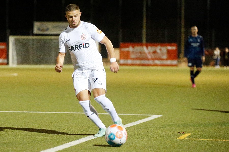 Sportfreunde Neuwerk vs. RW Essen (2021/22)_15