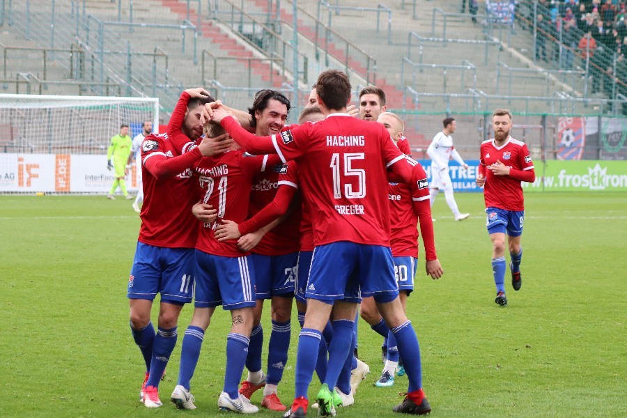 SpVgg Unterhaching- KFC Uerdingen (2018/19)_19