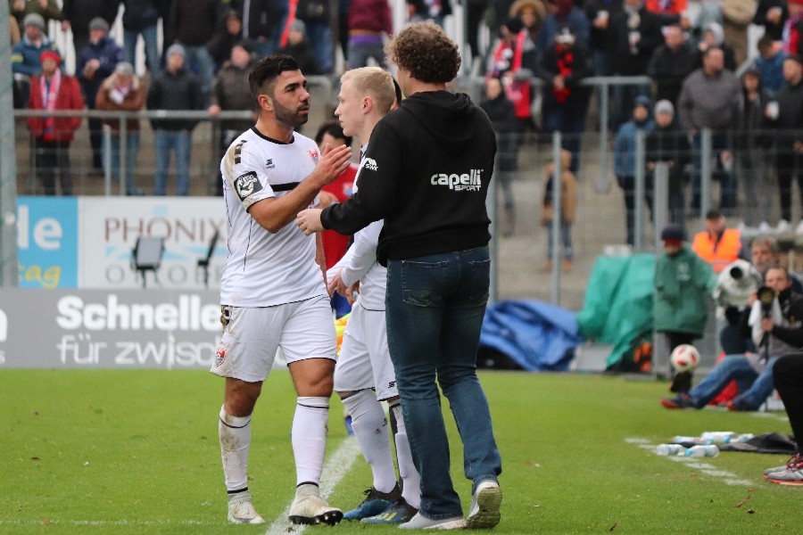SpVgg Unterhaching- KFC Uerdingen (2018/19)_25