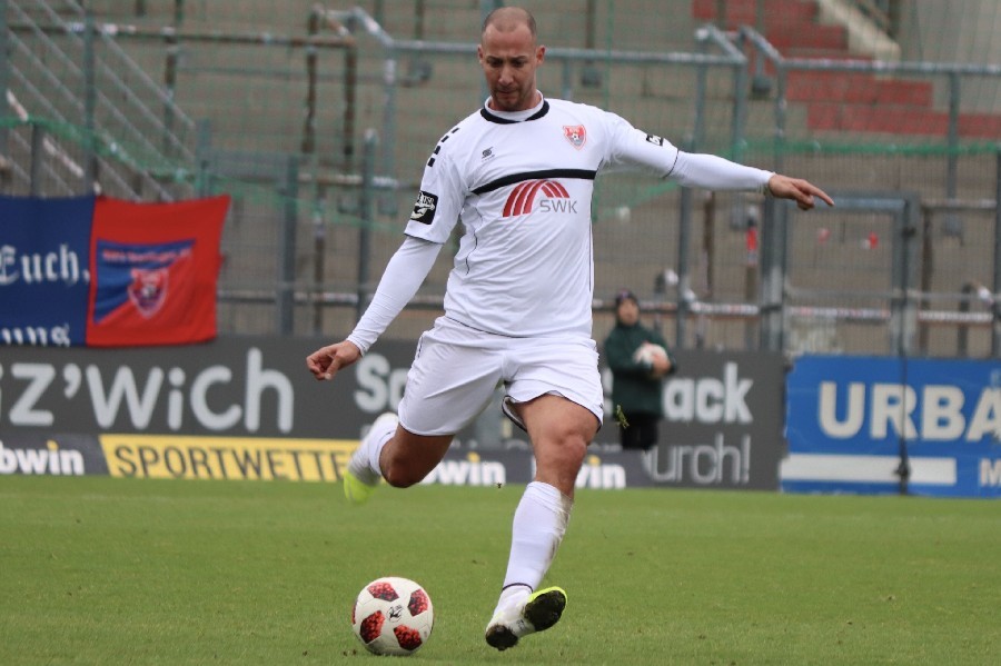 SpVgg Unterhaching- KFC Uerdingen (2018/19)_28