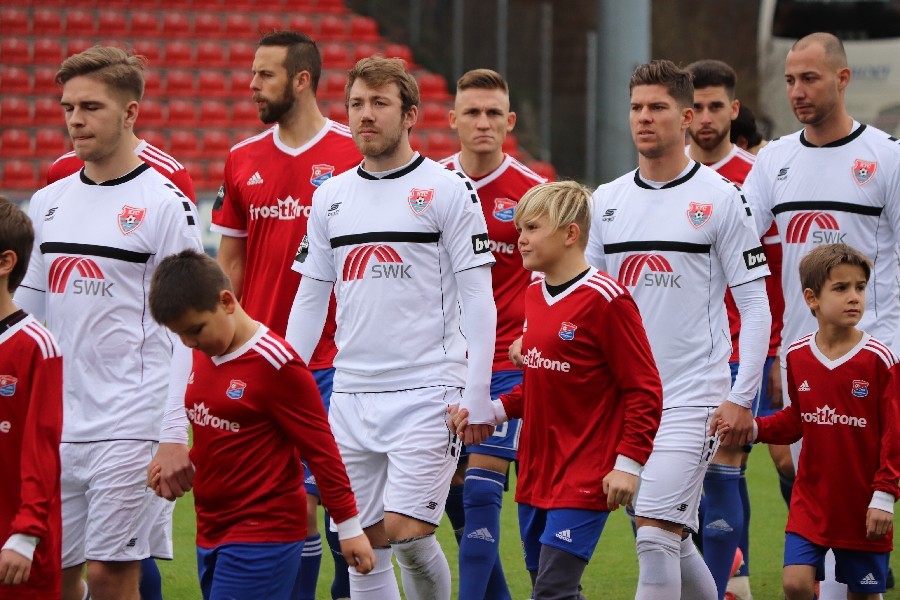 SpVgg Unterhaching- KFC Uerdingen (2018/19)_5