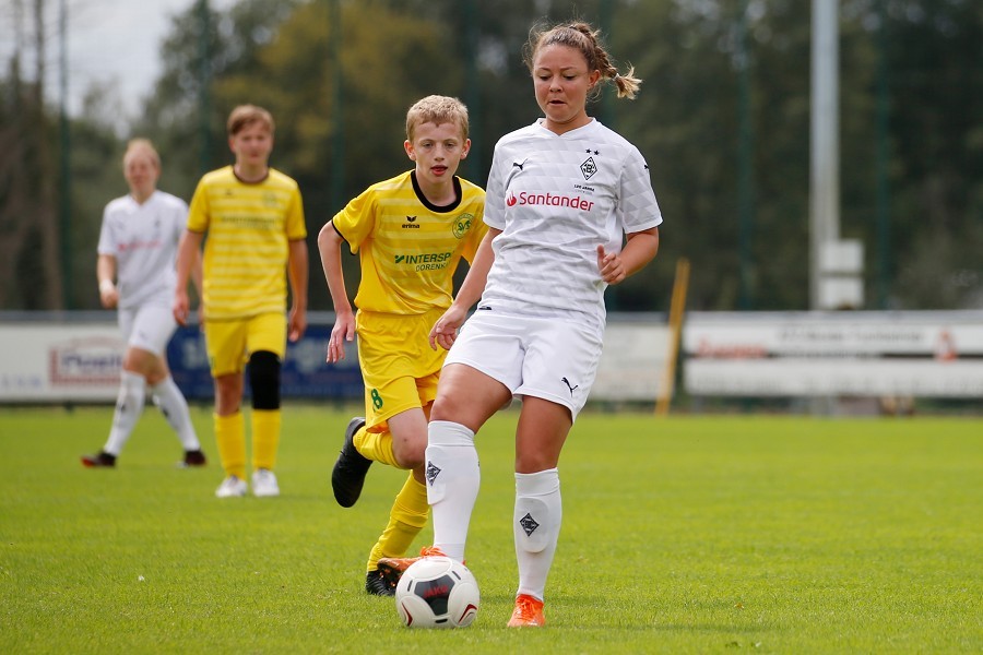 SV Straelen U15 vs. Borussia Mönchengladbach (2021/22)_15