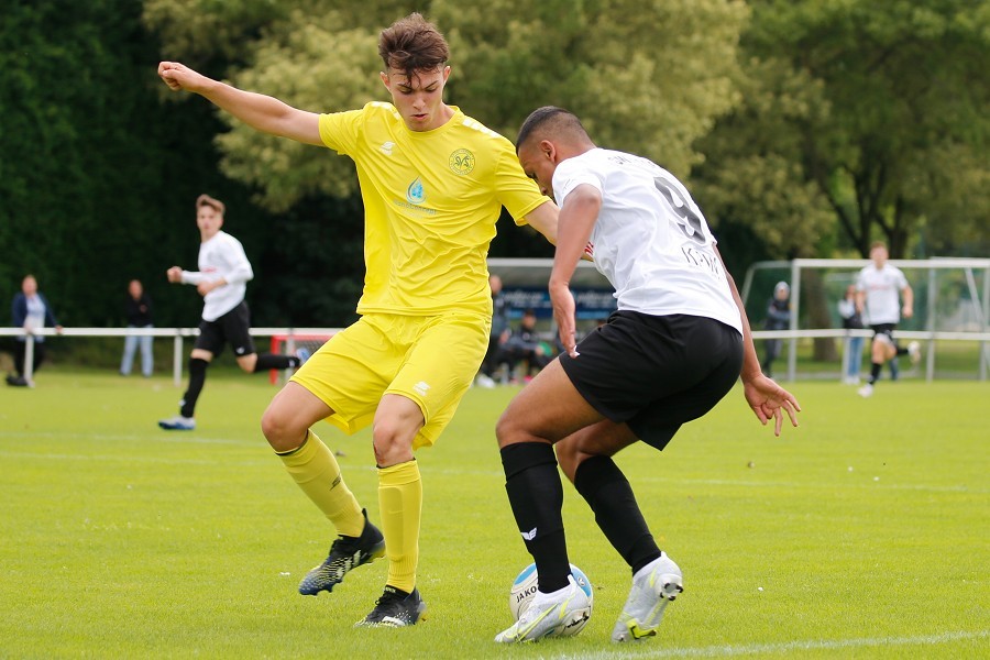 SV Straelen U19 vs. ETB SW Essen U19 (2021/22)_12