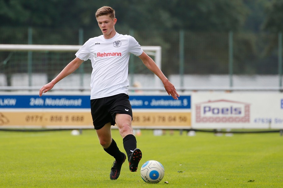 SV Straelen U19 vs. ETB SW Essen U19 (2021/22)_14