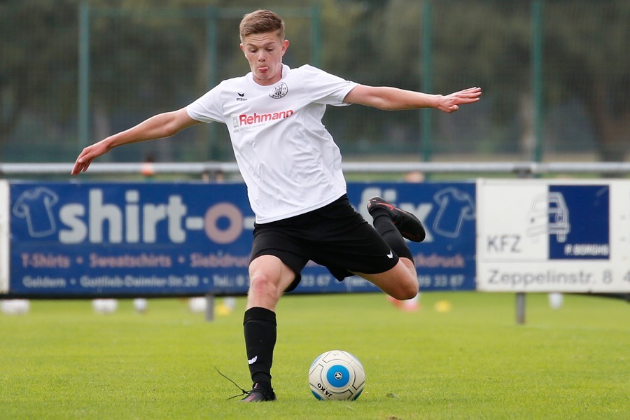 SV Straelen U19 vs. ETB SW Essen U19 (2021/22)_18